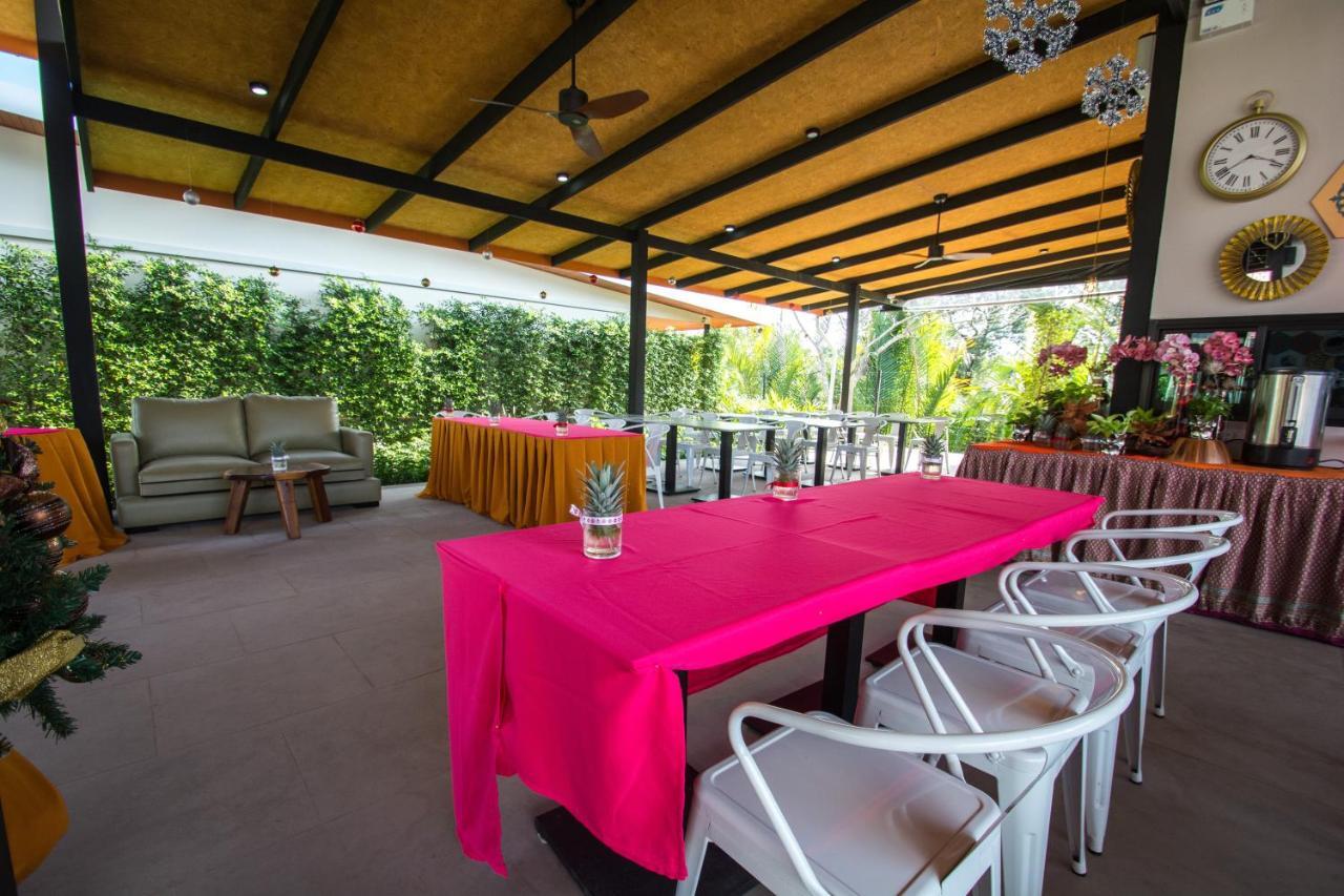 Good Night Pool Villa Phuket - Sha Plus Екстер'єр фото